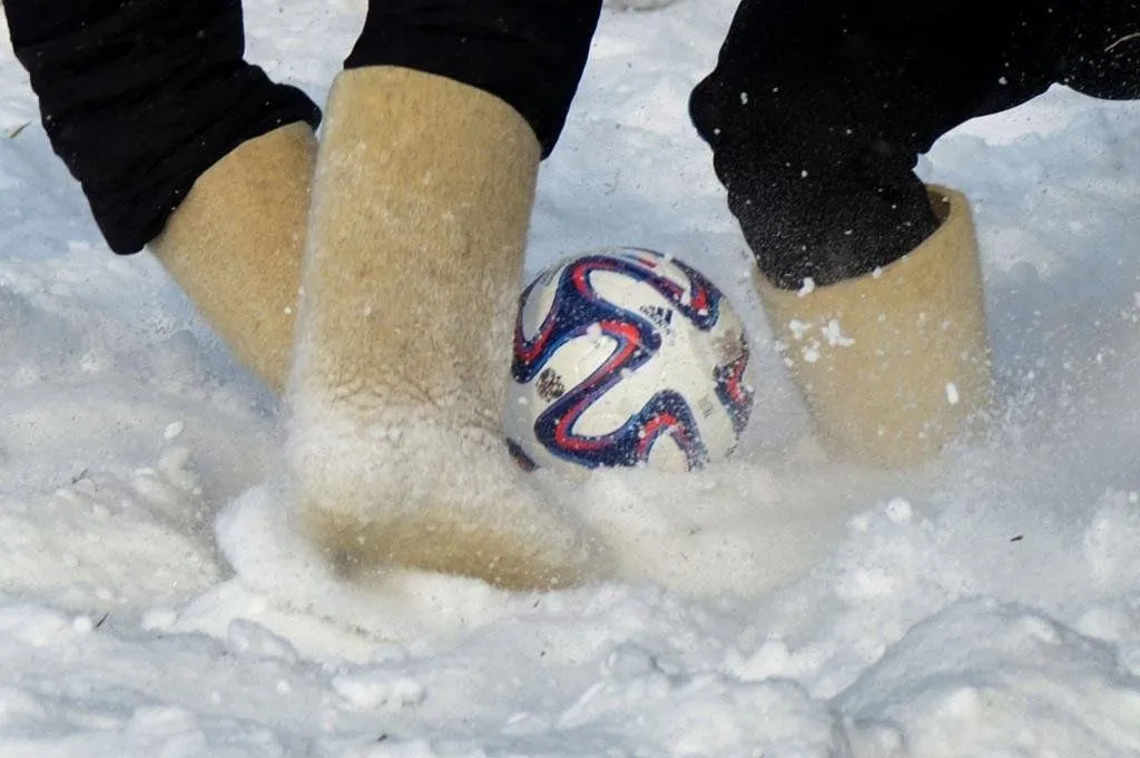 Футбол в валенках